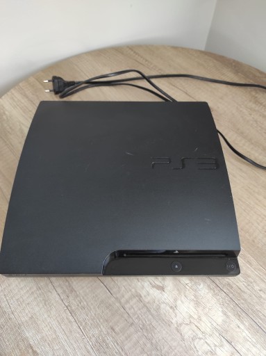 Zdjęcie oferty: PS3 slim komplet