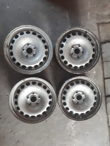 Zdjęcie oferty: Felga stalowa  6.5" x 16" 5x112 ET 33 VW TIGUAN 