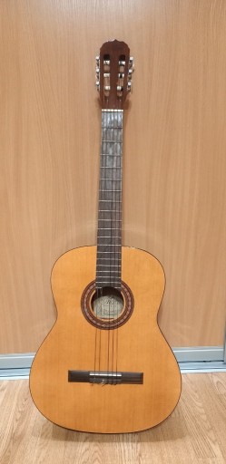 Zdjęcie oferty: Gitara klasyczna Marco z akcesoriami