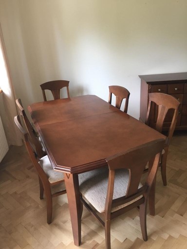 Zdjęcie oferty: Rozkładany stół z 6 krzesłami