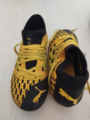 Zdjęcie oferty: Buty korki Puma roz.34