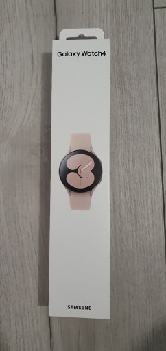 Zdjęcie oferty: Zegarek Samsung Galaxy Watch 4 różowy Nowy Faktura