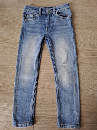 Zdjęcie oferty: H&M jeansy r. 110 super stretch niebieskie j. nowe