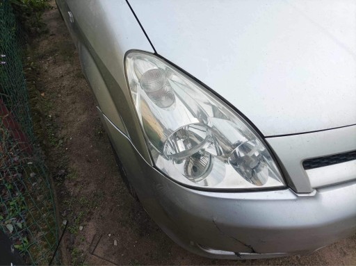 Zdjęcie oferty: Lampa przód LEWA PRAWA Corolla verso Europa 