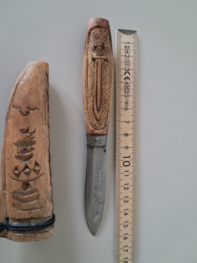 Zdjęcie oferty: Nóż szwedzki Frost drewniana pochwa laminat 