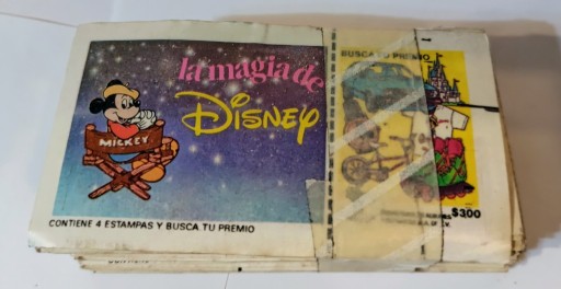 Zdjęcie oferty: Kartki z małymi obrazkami z bajek Disney z 1986r