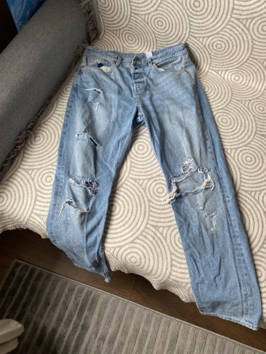 Zdjęcie oferty: Niebieskie jeansy rozdarcia męskie H&M L