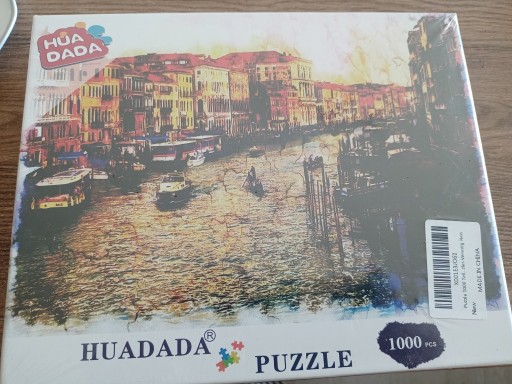 Zdjęcie oferty: Puzzle HUA DADA 1000 elementów .
