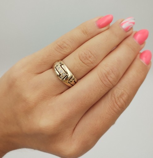 Zdjęcie oferty: Piękny złoty pierścionek z cyrkoniami 585 rozm. 11