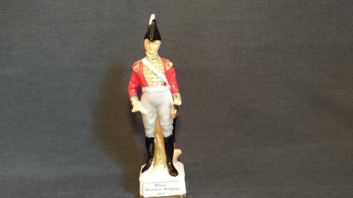 Zdjęcie oferty: FIGURKA PORCELANOWA - WOJSKO NAPOLEONA BONAPARTE