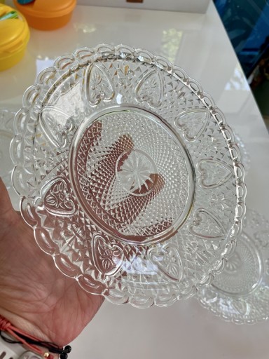 Zdjęcie oferty: Komplet 6 talerzy deserowych szklanych, piękne jak nowe