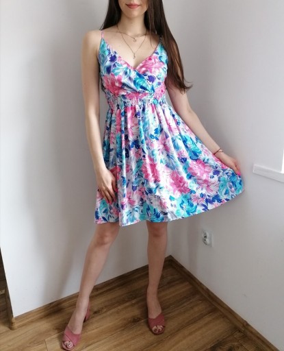 Zdjęcie oferty: Sukienka letnia kolorowa