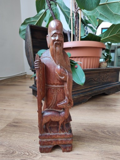 Zdjęcie oferty: Budda rzeźba drewniana  figurkami 