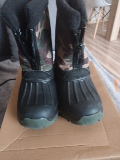 Zdjęcie oferty: Buty na zimę rozmiar  33