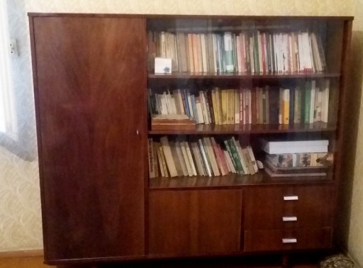 Zdjęcie oferty: szafa witryna biblioteczka  połysk, retro PRL