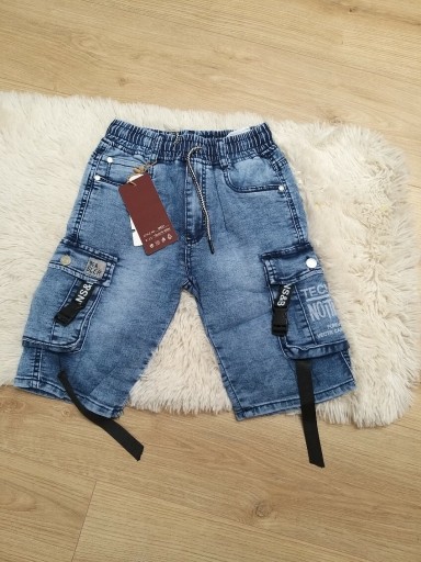 Zdjęcie oferty: Krótkie spodenki miękki jeans. Rozmiar 134