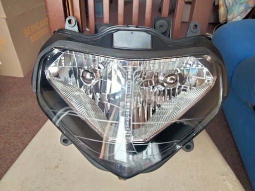 Zdjęcie oferty: Lampa reflektor suzuki gsxr 600 750 k1 k2 k3