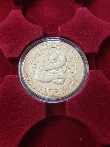 Zdjęcie oferty: Medal United we stand -platerowany Au- Navy