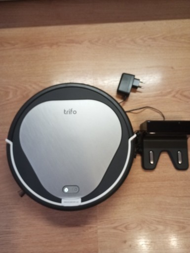 Zdjęcie oferty: Odkurzacz samojezdzacy TRIFO