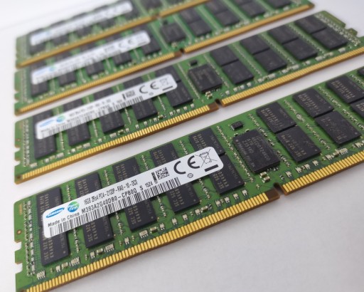 Zdjęcie oferty: Pamięci RAM 16GB Samsung DDR4 ECC 2Rx4 PC4-2133P-R