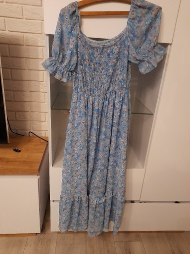 Zdjęcie oferty: nowa sukienka letnia niebieska w kwiatuszki 