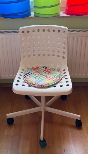 Zdjęcie oferty: Krzesło z IKEA Skalberg na kółkach do biurka