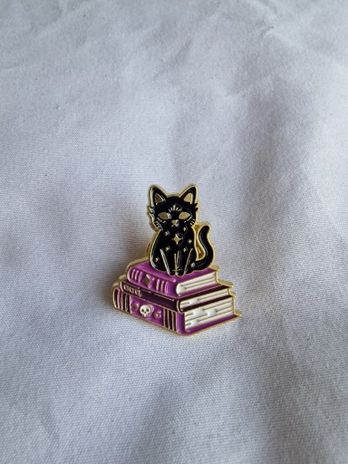 Zdjęcie oferty: Przypinka pin pins wpinka broszka kot czaszka 