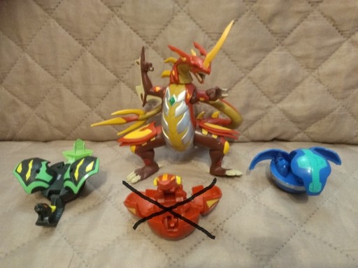 Zdjęcie oferty: Bakugan Smok i 2 figurki