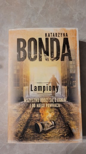 Zdjęcie oferty: Lampiony - Katarzyna Bonda