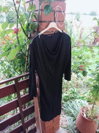 Zdjęcie oferty: Czarna sukienka Carry.