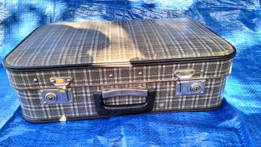 Zdjęcie oferty: Stara walizka podróżna 
