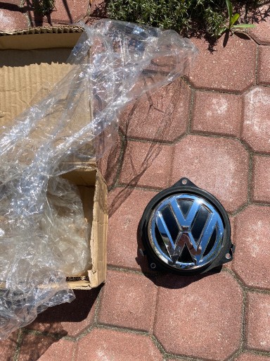 Zdjęcie oferty: Oryginalny znaczek, przycisk  VW Passat B8 kombi