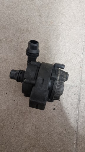 Zdjęcie oferty: 175.DODATKOWA POMPA WODY X1 F48 8679882 0392024083