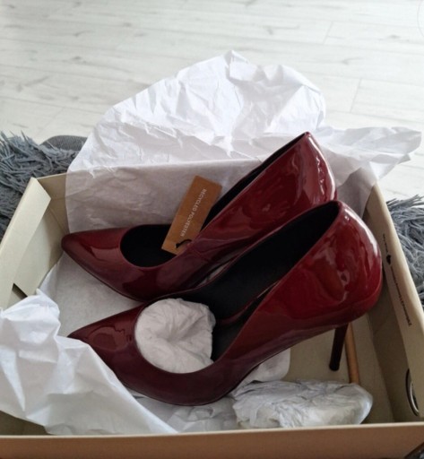 Zdjęcie oferty: Szpilki Nowe z metką 39