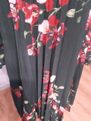 Zdjęcie oferty: Sukienka plisowana luzna 50 52 wzory kwiaty metka