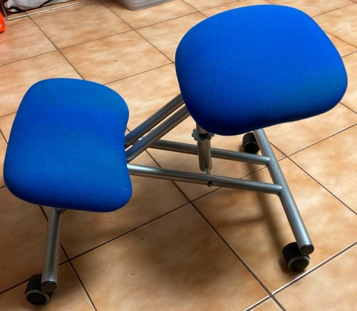 Zdjęcie oferty: Klękosiad. Krzesło profilaktyczno-rehabilitacyjne.