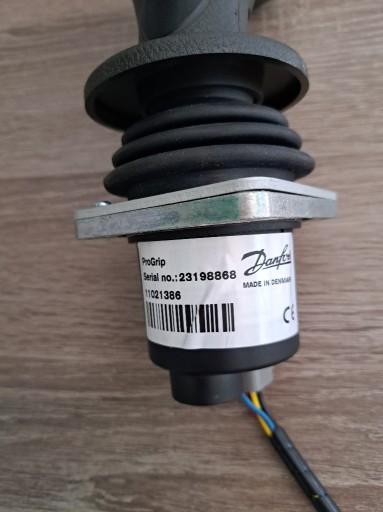 Zdjęcie oferty: JOYSTICK DANFOSS PROGRIP  11021386