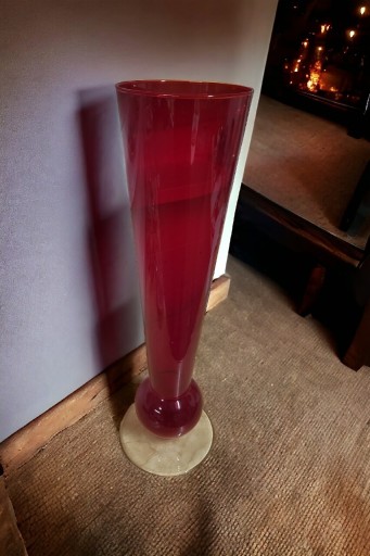 Zdjęcie oferty: Duży szklany wazon w kolorze czerwonym 