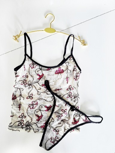 Zdjęcie oferty: Top i stringi , piżama, komplet bielizny