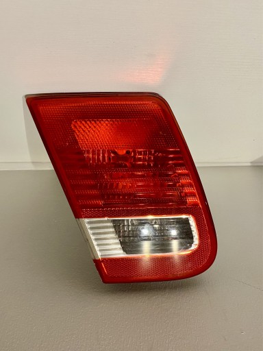 Zdjęcie oferty: Saab 93 lampa tył w klapę lewa