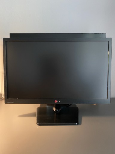 Zdjęcie oferty: Monitor LG FLATRON 22EN33S + konwerter HDMI/VGA