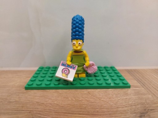 Zdjęcie oferty: Seria 71005 minifigurki LEGO Marge Simpson