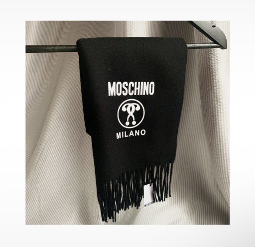 Zdjęcie oferty: Nowy oryginalny szal Moschino 100% wełna merino