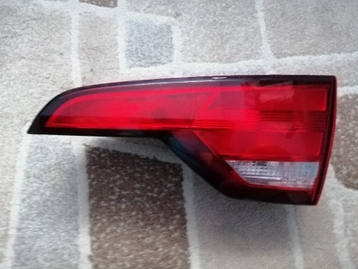 Zdjęcie oferty: Audi a4 b9 lampa tylna w klapę prawa 