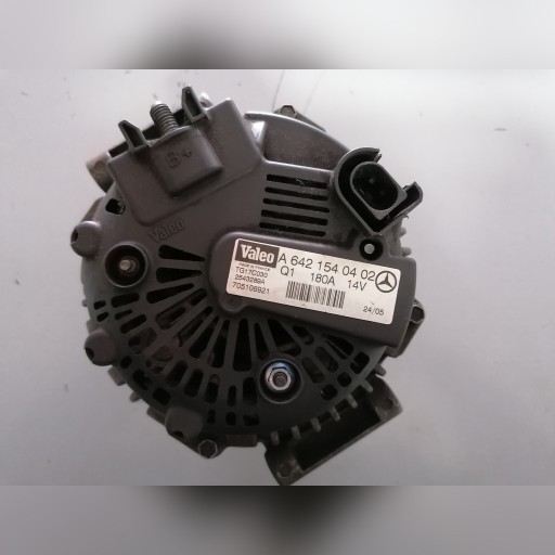 Zdjęcie oferty: Alternator Valeo A6421540402 180A