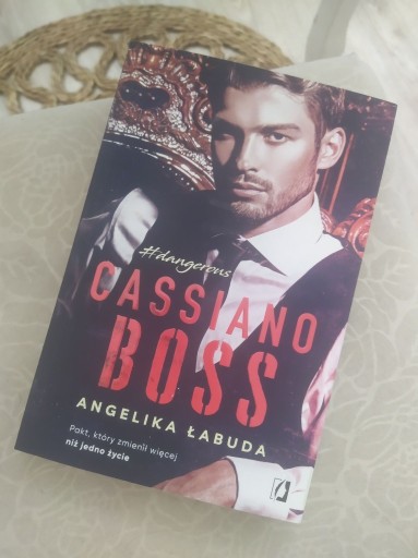 Zdjęcie oferty: Książka pt. "Cassiano Boss" - Angelika Łabuda