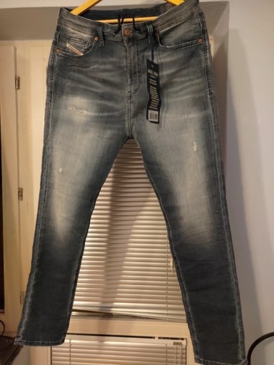 Zdjęcie oferty: Nowe  spodnie jeansy DIESEL rozmiar w32/48