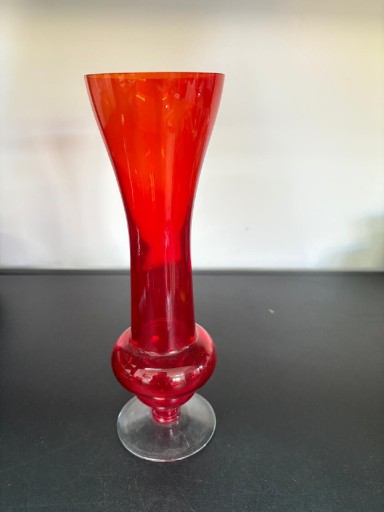 Zdjęcie oferty: Rubinowy wazon szklany vintage HSG Ząbkowice 