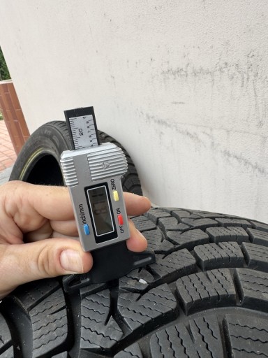 Zdjęcie oferty: Opony 225/55 R18 SUV zimowe ładne