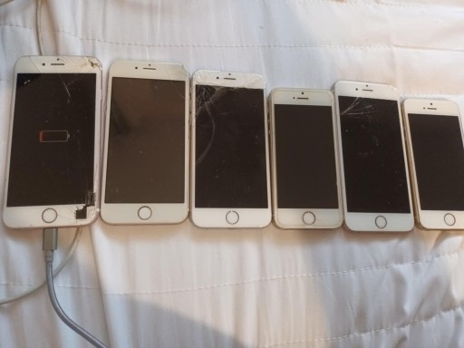 Zdjęcie oferty: Zestaw uszkodzonych telefonów Iphone 